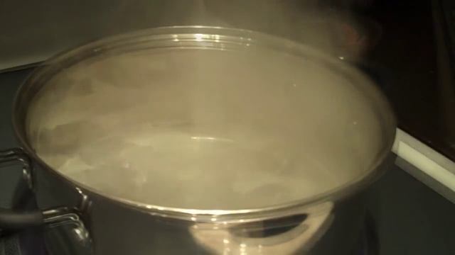 TOMOKO'S KITCHEN Egg Drop Miso Soup.mp4