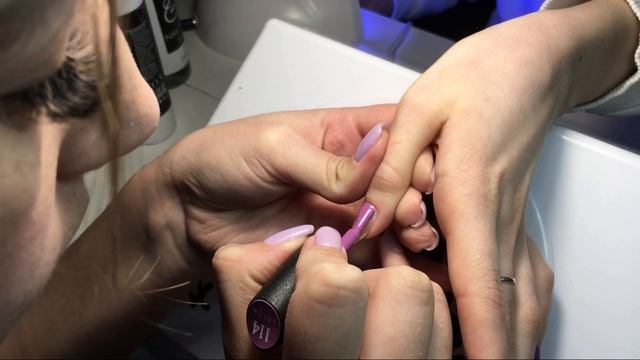 Делаем красивый светлый маникюр / сиреневый дизайн ногтей / lilac nail design смотреть онлайн