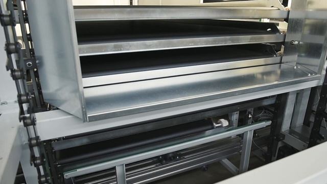 НОЙНЕР представляет вертикальную сушку CEFLA с Flexpro (автоматическое изменение высоты полок)