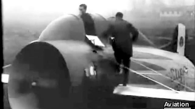 Stipa-Caproni Flying Barrel (take-off footage only) смотреть онлайн