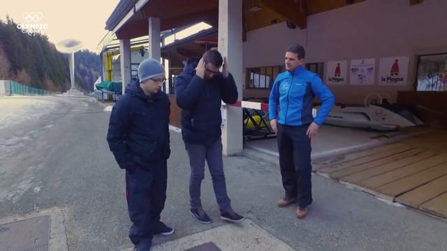 The Adrenaline Rush of Bobsleigh with Gamers As2Pik and Nemsworld | Gamers Vs. смотреть онлайн