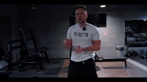 КАК ПАРНЯМ КАЧАТЬ ЯГОДИЦЫ БЕЗ СТЫДА? ТОП 5 МУЖСКИХ УПРАЖНЕНИЙ В ТРЕНАЖЁРНОМ ЗАЛЕ!