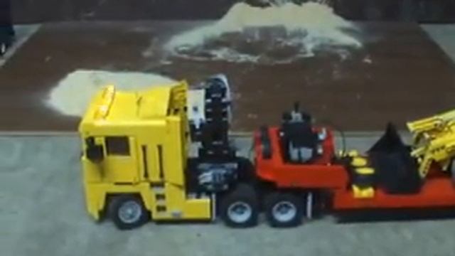 Lego Renault AE 500 Magnum смотреть онлайн