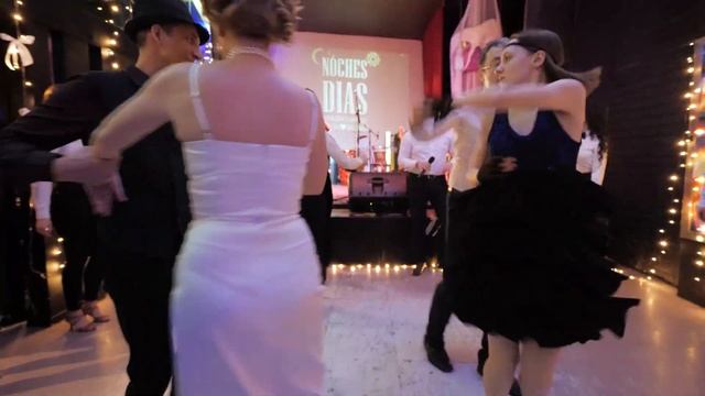 Сальса и руэда на дне рождения Noches Dias в Красноярске смотреть онлайн
