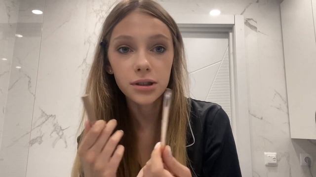 /My everyday makeup/ или ”как я на протяжении 4х минут делаю вид, что снимаюсь в VOGUE/ смотреть онлайн