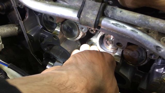 Лопнула пружина клапана на Subaru B4. смотреть онлайн