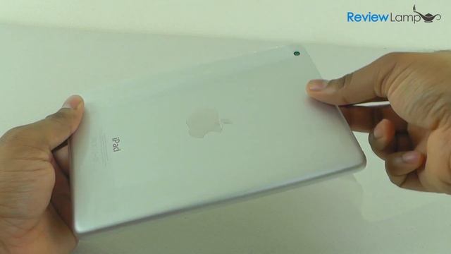 iPad Mini Unboxing and Setup - Non-retina 16GB White Model смотреть онлайн