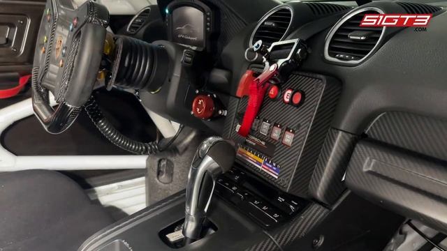 Porsche 718 GT4 Clubsport Competition Race Car - Inspection & Walkaround