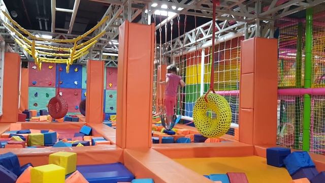 Банана сити Минск. Играм вместе. Обзор детского центра. Banana City Galleria Minsk