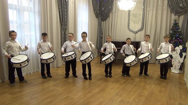 Ансамбль барабанщиков ДШИ г. Верхняя Тура. Р. Шуман "Солдатский марш". Руководитель Шуколюков К. М. смотреть онлайн