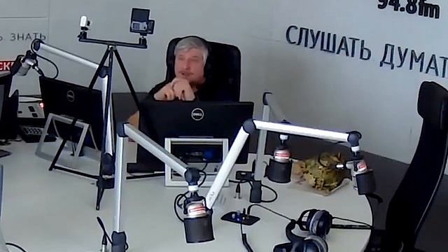 С Савельев Рассказывает немного о себе и анекдот смотреть онлайн