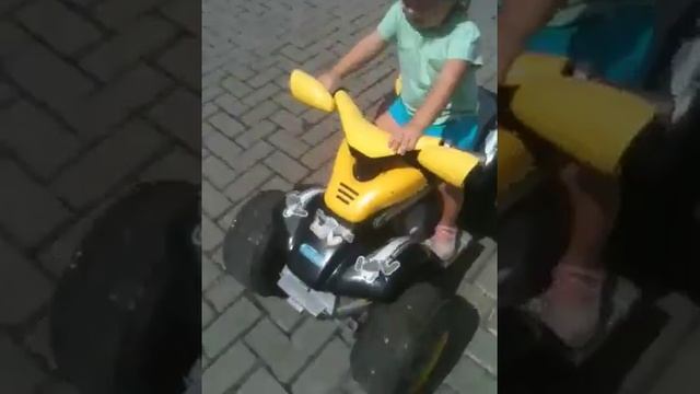 Поля на квадроцикле смотреть онлайн