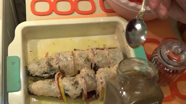Запеченная скумбрия с овощами. смотреть онлайн
