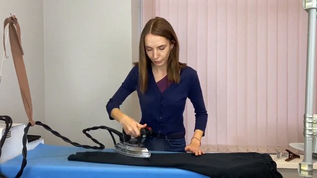 Как спасти вытянутые коленки на любимых брюках? Также применимо к локтям на кофте | Reznikova schoo смотреть онлайн