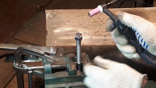 ANDELI MCT-520DPL. Ч36. COLD-сварка. Приварил гайку к шпильке М12, как эксперимент.