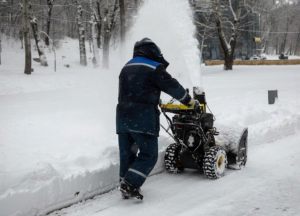 Обзор Снегоуборщика HUTER - 4000 SSR