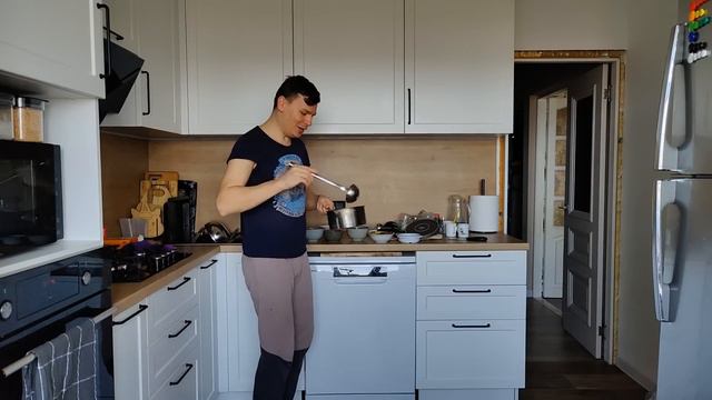 Утренняя рутина многодетного папы || ЗАВТРАК, УБОРКА, ЗАРЯДКА смотреть онлайн