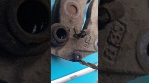 как правильно высверлить обломанный болт или шпильку.