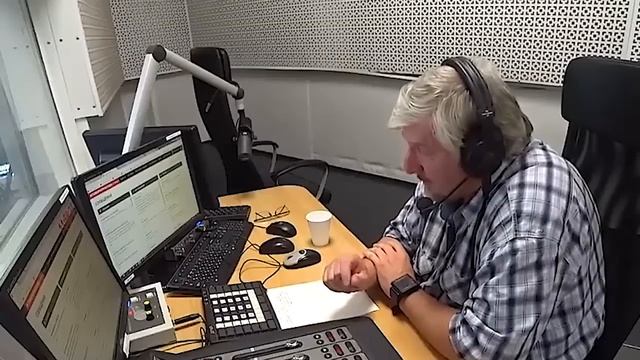 С. Савельев Илон Маск на пути великих свершений смотреть онлайн