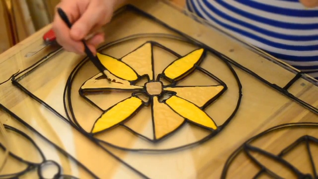 Ручное изготовление контурного витража для дверей шкафа купе (заливной витраж) смотреть онлайн