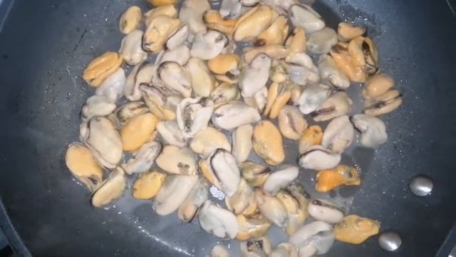 Как вкусно и быстро приготовить мидии? Мидии за 7 мин в соевом соусе. смотреть онлайн