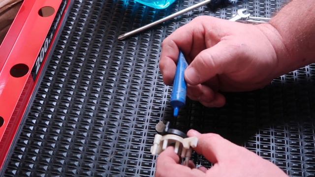 How to Fix 73 - 87 Chevy C10 Climate Vacuum Control Valve Leak for $1 | No More Hissing Behind Dash смотреть онлайн