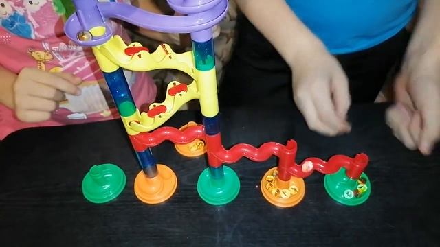 Бег стеклянных ШАРИКОВ))) по разноцветному треку - лабиринту)). Динамический Конструктор - ЛАБИРИНТ