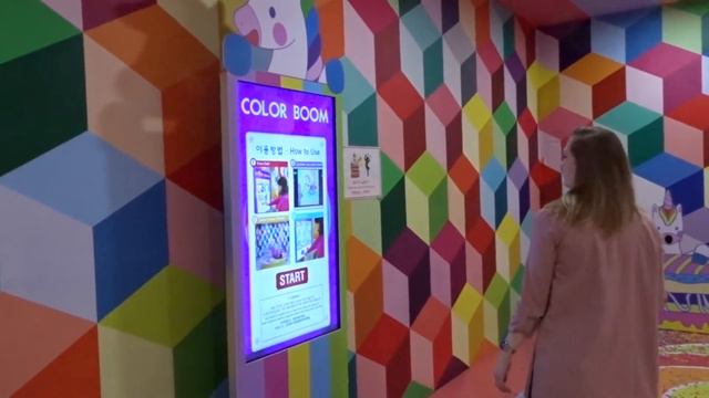 Color Pool Instagram Museum 💕 What to do in Insadong Seoul? 🇰🇷 смотреть онлайн