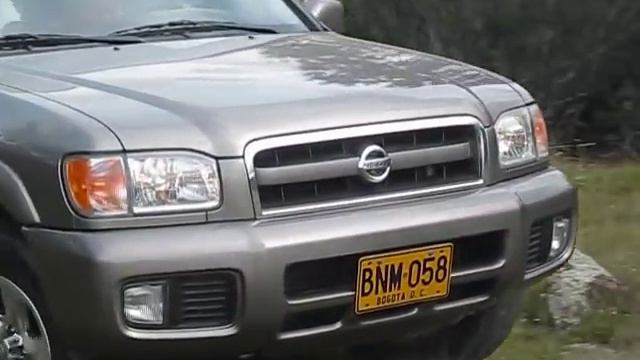 LIGHT OFFROADING WITH TWO NISSAN PATHFINDERS 3.5 LE смотреть онлайн
