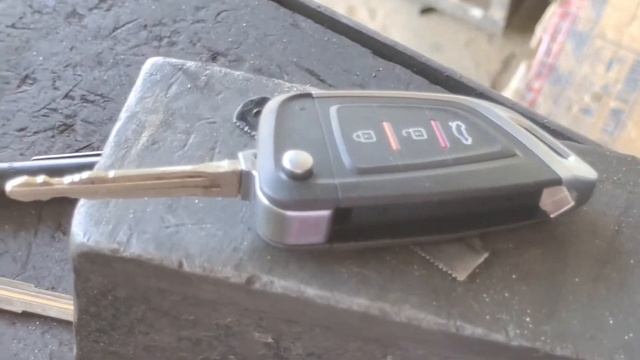 NEW SMART FLIP KEY FOR TOYOTA COROLLA || NORMAL KEY CONVERT FLIP KEY || AHSHANI WORK смотреть онлайн
