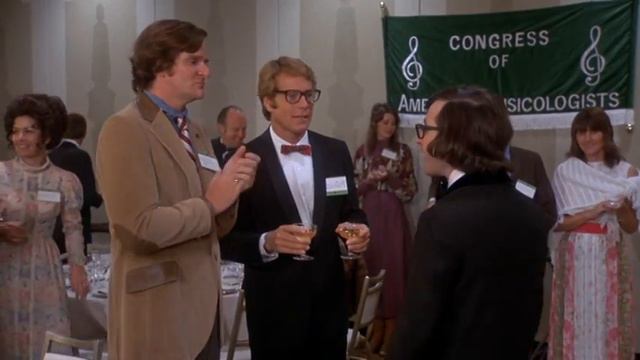What's Up Doc? (1972) Dinner Hugh Simon meets Howard Bannister смотреть онлайн