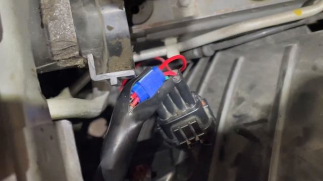 Infiniti G37 coupe LED Emblem install! смотреть онлайн