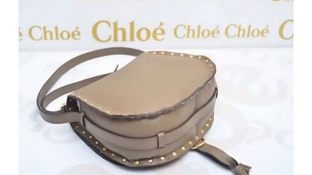 Chloe Marcie Saddle Bag With Studs Cashmere Grey смотреть онлайн