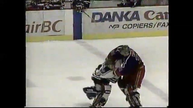 ...a few old Regina Pats goalie fights... смотреть онлайн