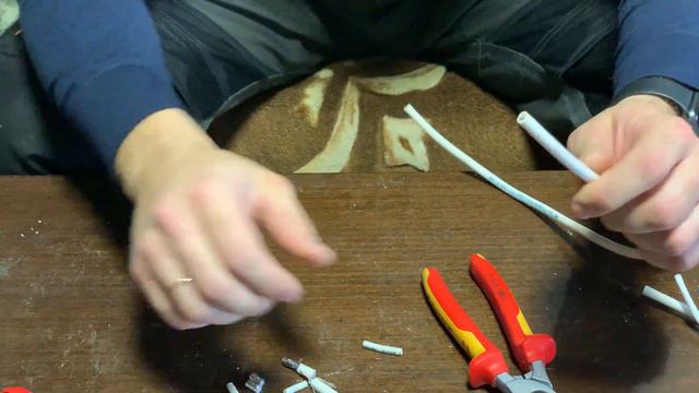 Краткий обзор Knipex Ergostrip