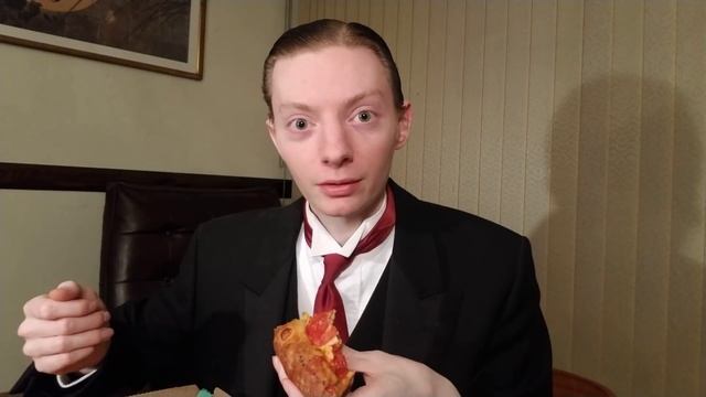Papa John's NEW Epic Pepperoni Stuffed Crust Pizza Review! смотреть онлайн
