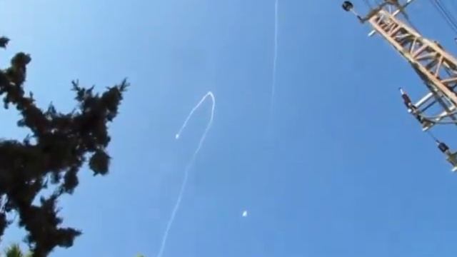 Железный купол сбивает ракеты над Ашкелоном смотреть онлайн