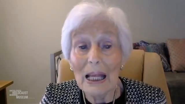 Eyewitness to History: Holocaust Survivor Estelle Laughlin смотреть онлайн