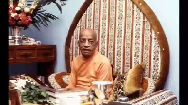 Serve a Person who has Dedicated His Life to Krishna - Prabhupada 0758 смотреть онлайн