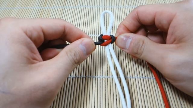 How to Make a Cobra Knot / Solomon Knot Paracord Bracelet Tutorial смотреть онлайн