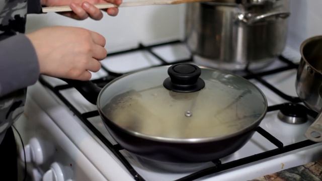 Пробуем макароны(фарфалле) с грушей и горгонзолой / Рецепты и Реальность / Вып. 243 смотреть онлайн