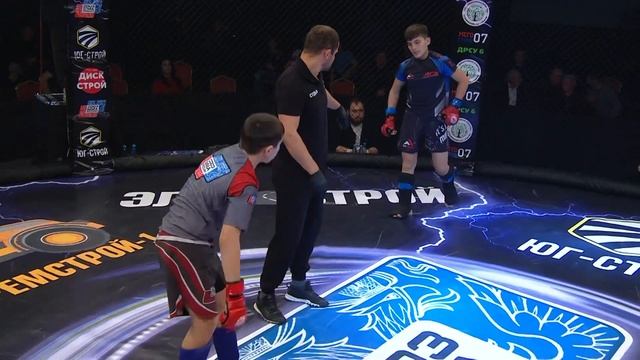 Макоев Ахмат (Нальчик) vs Тахуров Билал (Грозный) смотреть онлайн