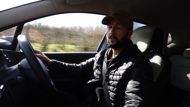 2019 Renault Captur | Car Showcase смотреть онлайн