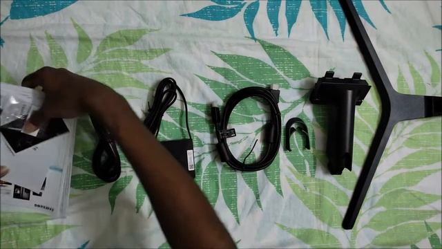 Unboxing: Samsung 27 inch (68.6 cm) LED Flat Computer Monitor (LS27R350FHWXXL) смотреть онлайн