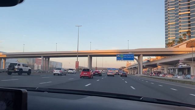 Аренда авто в Дубае смотреть онлайн