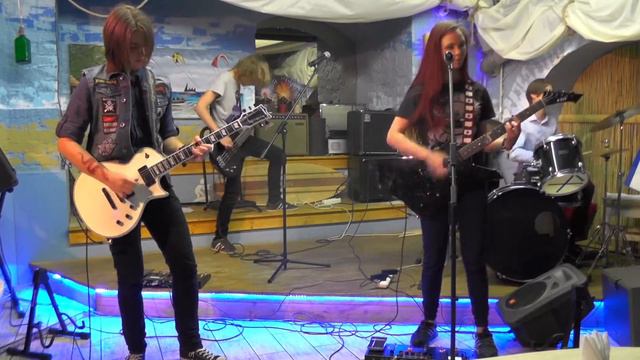 Blooded Strings - Let's Twist Again (Free Gen Surf Cafe) смотреть онлайн
