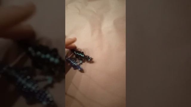 Показываю фигурки из бисера ?(๑ↀᆺↀ๑) смотреть онлайн