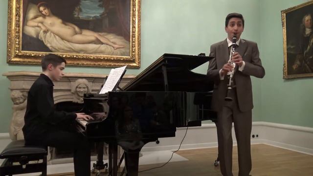 Erik Mirzoyan performs Oblivion by Piazzolla смотреть онлайн