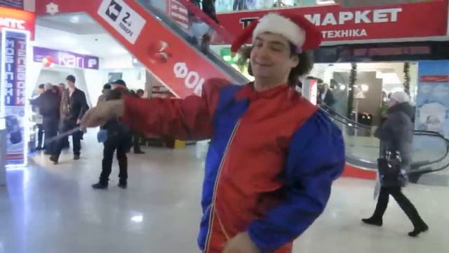 Предновогодние развлечения циркового клоуна с Киева в Полтаве, в ТРЦ "Киев" смотреть онлайн