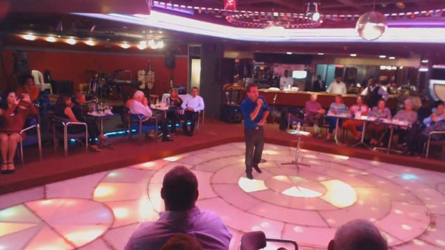 Gustavo Adolfo Concierto 18 años entre amigos Granada! смотреть онлайн